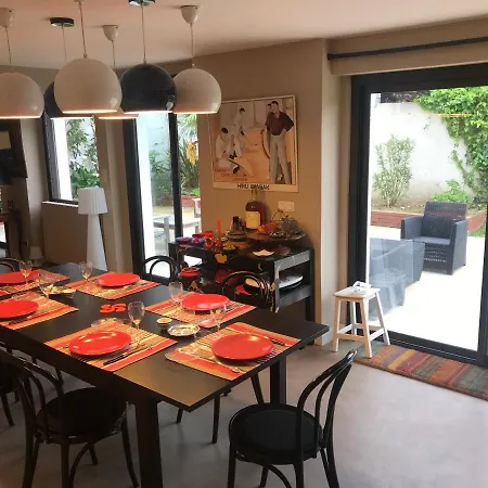 Hiru Alabak - Maison A Biarritz, Piscine, Jardin, 8 Personnes * Біарріц